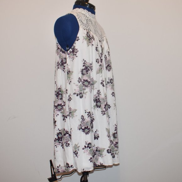 Alter'd State Small Floral Dress with Lace - Picture 7 of 8